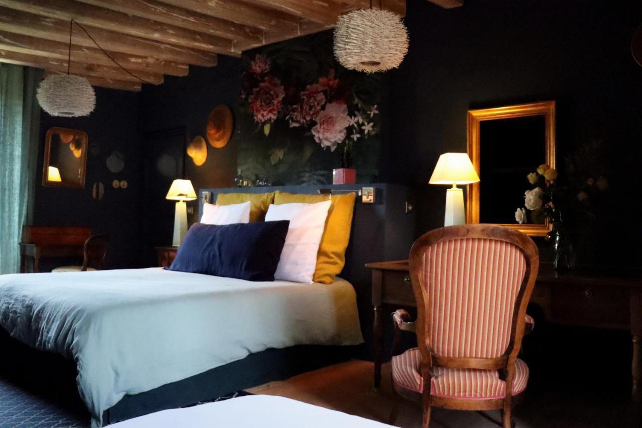 L'Ecole Des Garcons Bed & Breakfast Maigne Exterior photo