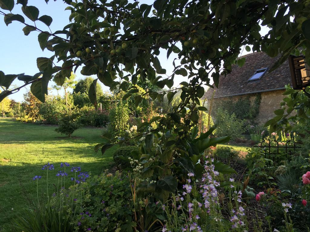 L'Ecole Des Garcons Bed & Breakfast Maigne Exterior photo